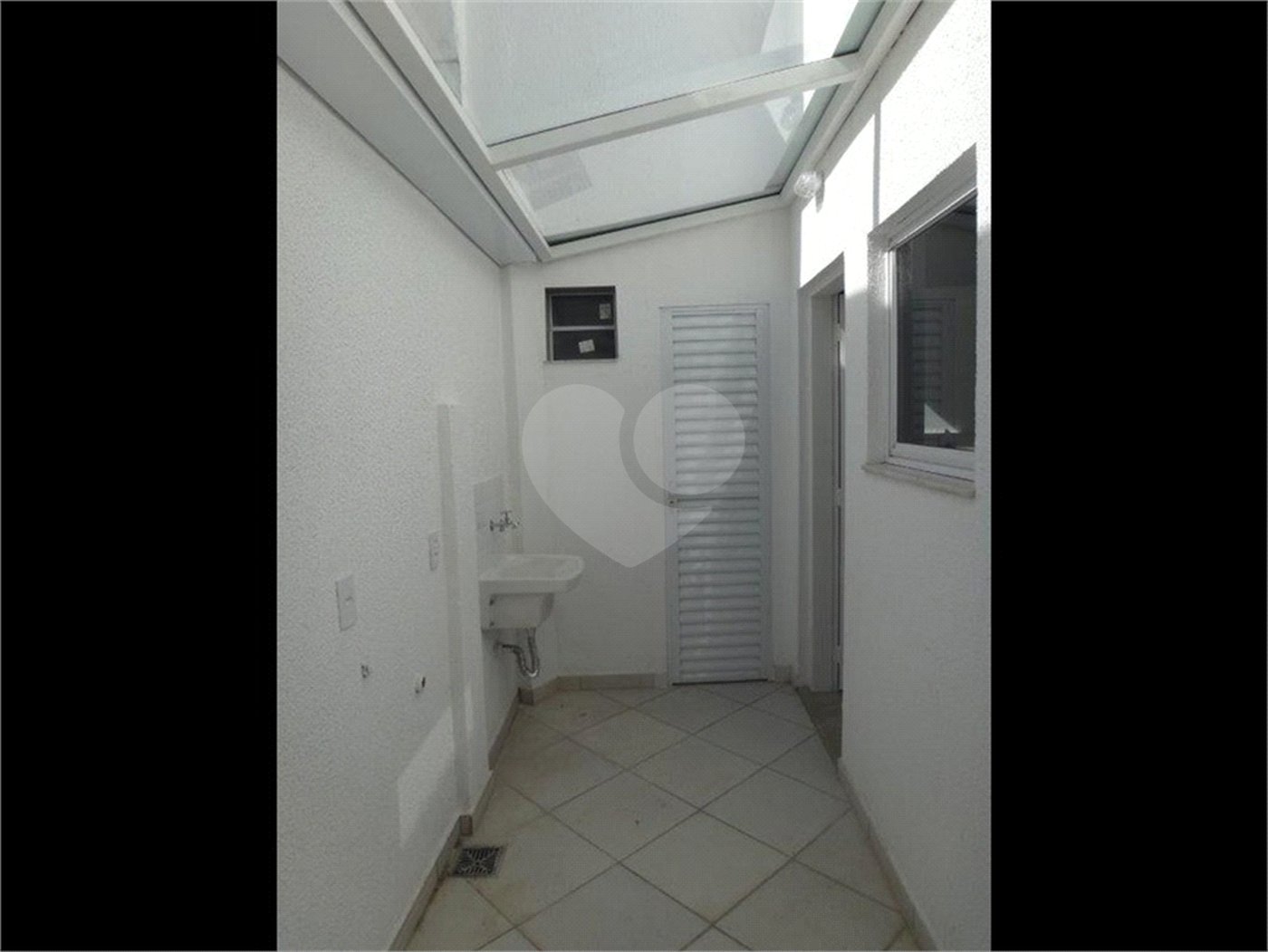 Casa à venda com 3 quartos, sendo 2 suítes,  em Mirandópolis, São Paulo, SP