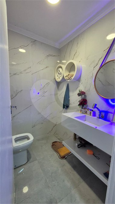 Casa à venda com 3 quartos em Vila Oliveira, Mogi das Cruzes, SP