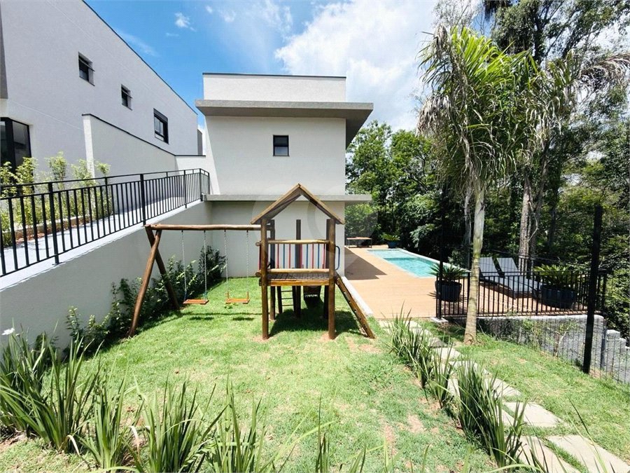 Casa à venda ou para alugar com 3 suítes em Caixa D´água, Vinhedo, SP