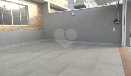Casa Térrea à venda com 3 suítes em Jardim do Lago, Atibaia, SP