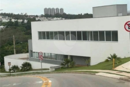 Casa à venda com 3 suítes no condomínio Helena Maria, Sorocaba - SP