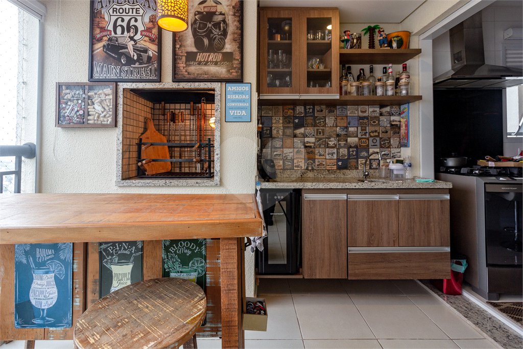 Apartamento à venda com 3 suítes em Parque Reboucas, São Paulo, SP