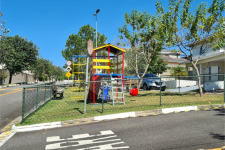 Casa à venda com 3 quartos, sendo 1 suíte, no condomínio Terras de São Francisco, Vinhedo - SP