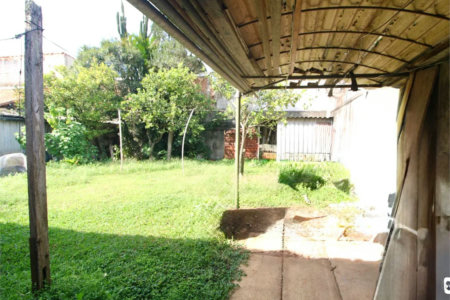 Casa à venda com 4 quartos, sendo 2 suítes, em Jardim Santa Helena, São Paulo, SP