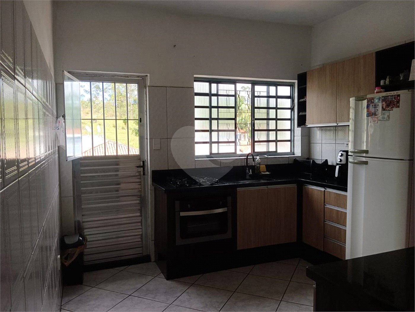Casa à venda com 4 quartos, sendo 1 suíte,  no Centro, Salesópolis, SP