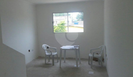 Casa à venda com 2 quartos no condomínio Villaggio Dona Regina, São Paulo - SP