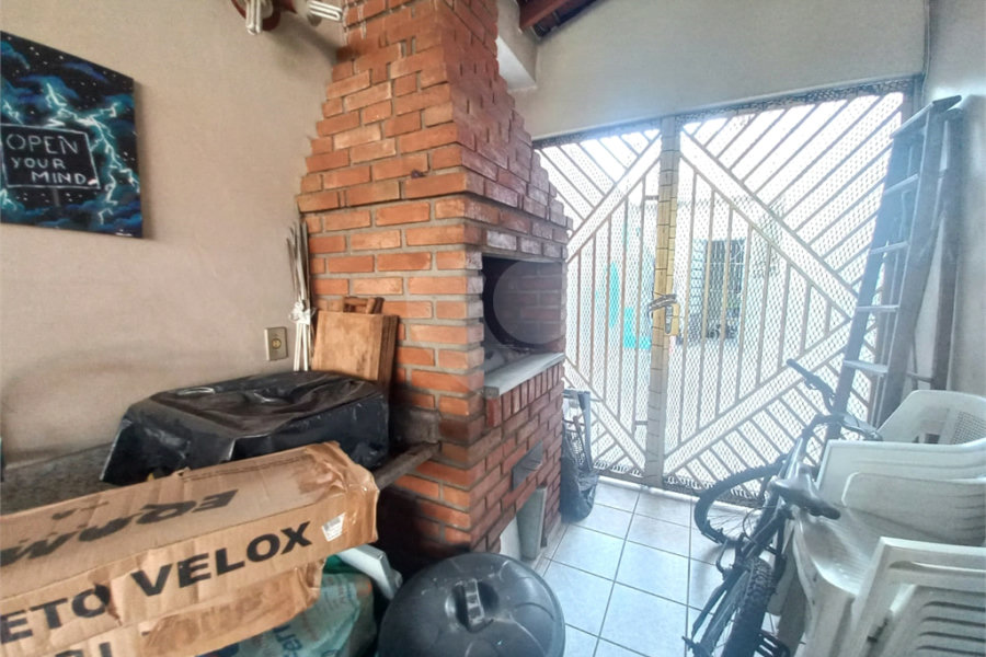 Sobrado à venda com 3 quartos em Vila Paiva, São Paulo, SP