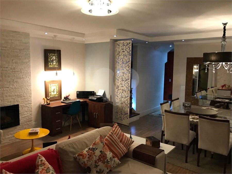 Casa à venda com 4 quartos, sendo 3 suítes,  no condomínio Villa das Flores, Mogi das Cruzes - SP