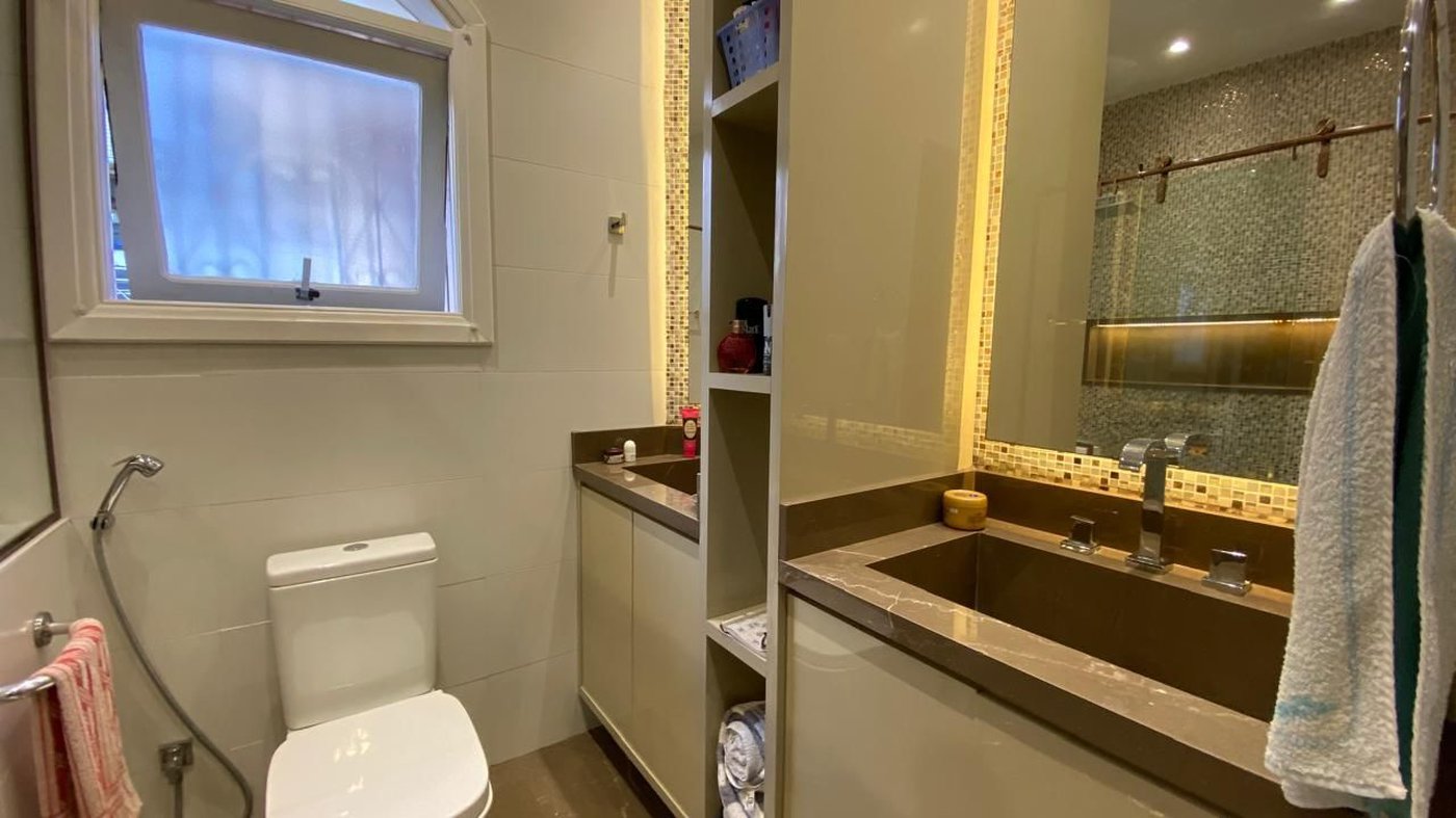 Casa com 4 dormitórios à venda, 380 m² por R$ 2.400.000,00 - Embaré - Santos/SP