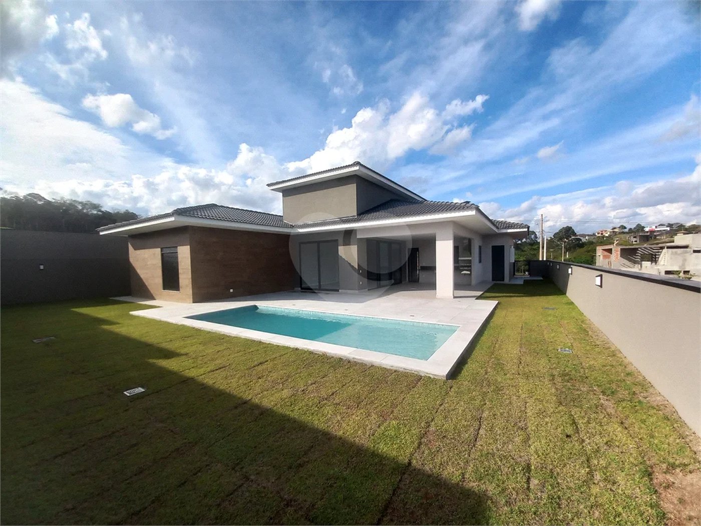 Casa à venda com 4 suítes em Paineiras, Itupeva, SP