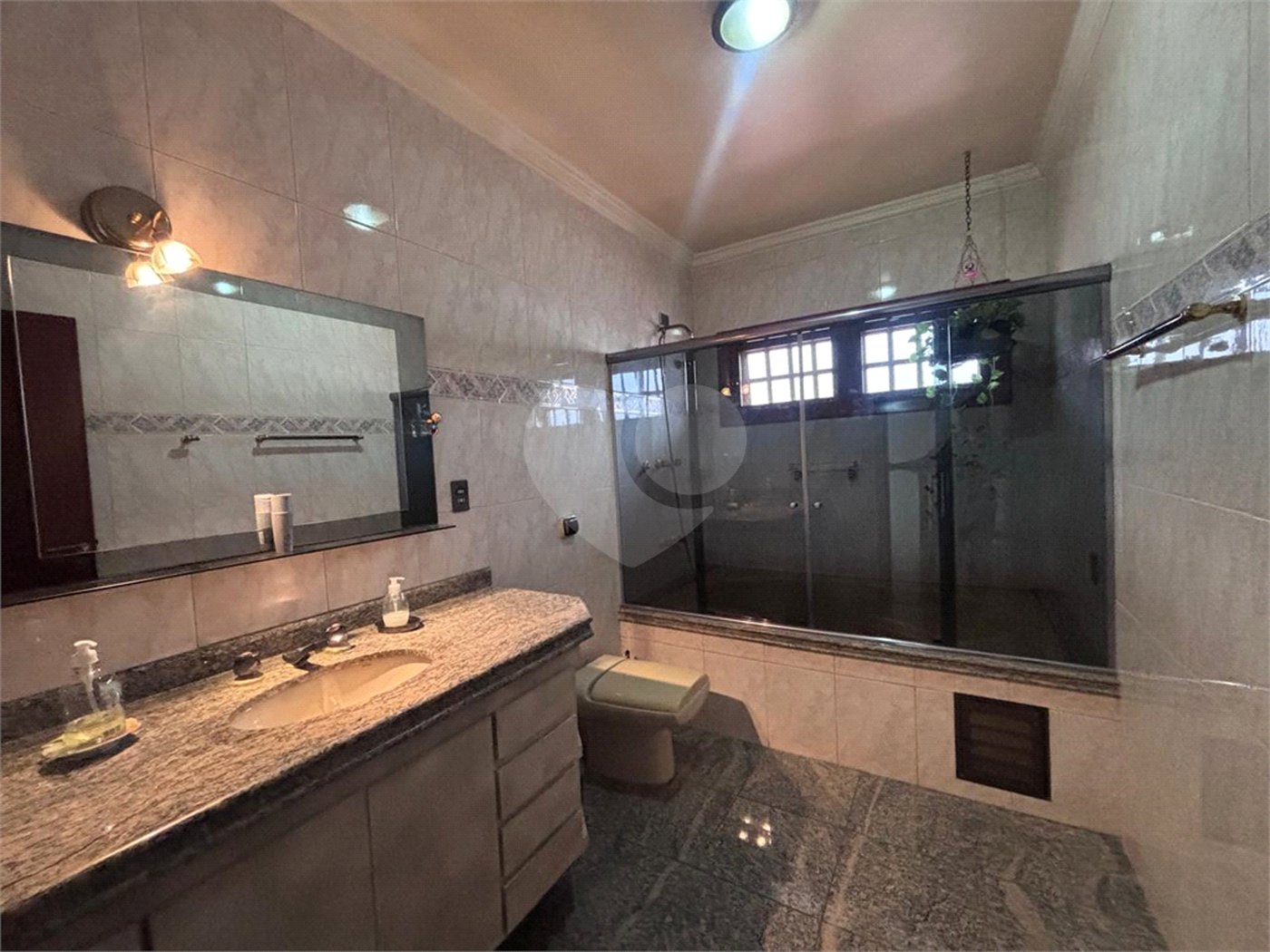 Casa à venda com 4 quartos, sendo 2 suítes,  no condomínio Granja Olga Ii, Sorocaba - SP
