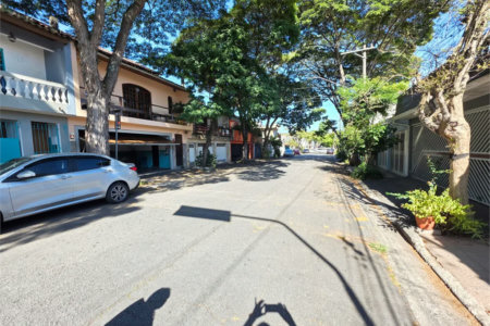 Casa à venda com 6 quartos, sendo 2 suítes,  em Conjunto Residencial Butantã, São Paulo, SP