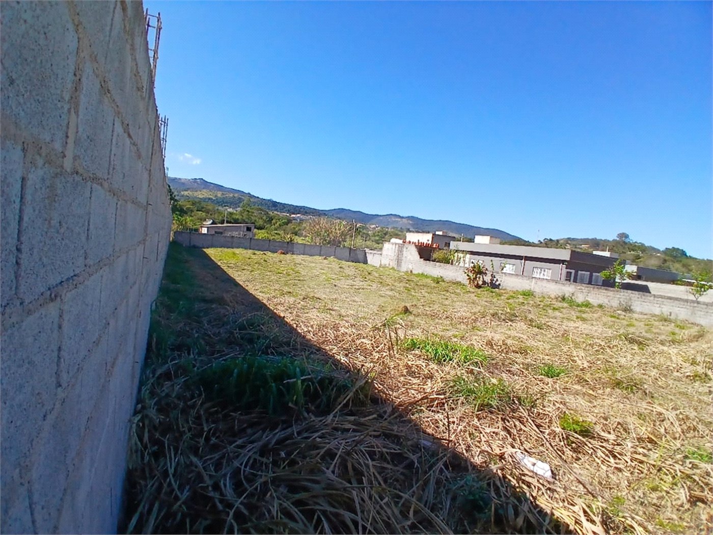 Terreno a venda no Jardim Estância Brasil com 1400m²
