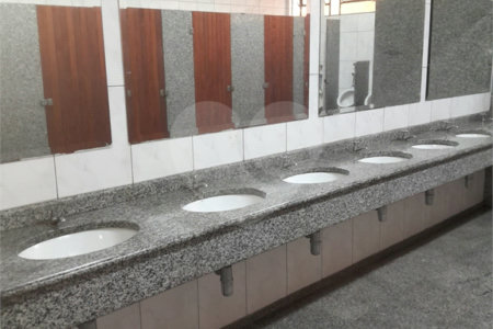 Loja para alugar em Vila Santo Antônio, Cotia, SP