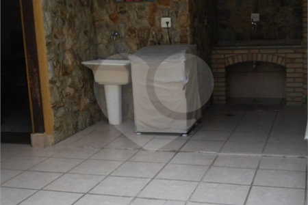 Sobrado à venda com 4 suítes em Vila Carrão, São Paulo, SP