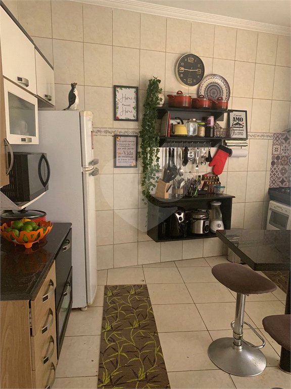 Casa à venda com 4 quartos, sendo 1 suíte, em Loteamento Shangrilá, Valinhos, SP