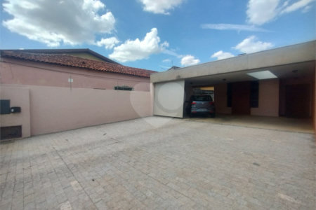 Casa à venda com 5 quartos, sendo 1 suíte, em Parque da Lagoa, Itapetininga, SP