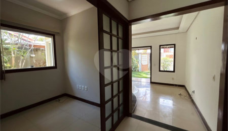 Casa à venda com 1 quarto, sendo 3 suítes, em Outerio da Glória, Porto Seguro, BA