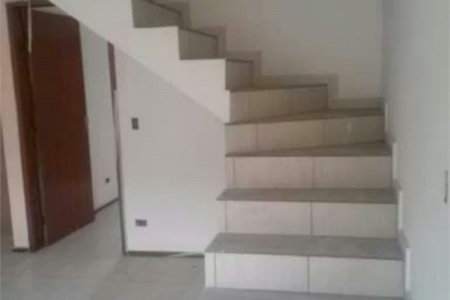 Sobrado à venda com 3 quartos, sendo 1 suíte,  em Jardim Monte Kemel, São Paulo, SP