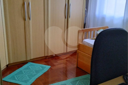 Sobrado à venda com 3 quartos, sendo 1 suíte,  em Vila Oliveira, Mogi das Cruzes, SP