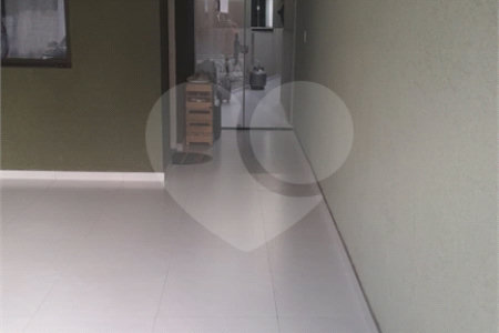 Sobrado à venda com 3 quartos, sendo 1 suíte, em Vila Curuçá, São Paulo, SP