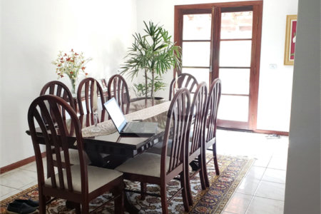 Casa à venda com 4 quartos, sendo 2 suítes,  no condomínio Acmti - Colinas do Mosteiro, Terras de Itaici e Recanto dos Pássaros, Indaiatuba - SP