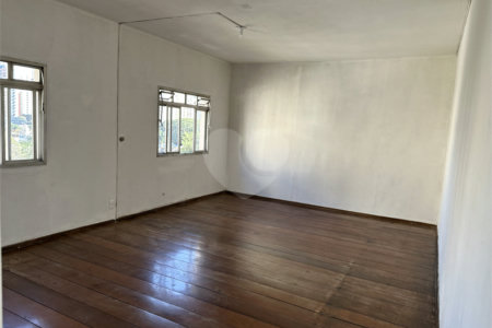 Apartamento à venda com 3 quartos, sendo 1 suíte, em Santa Cecília, São Paulo, SP