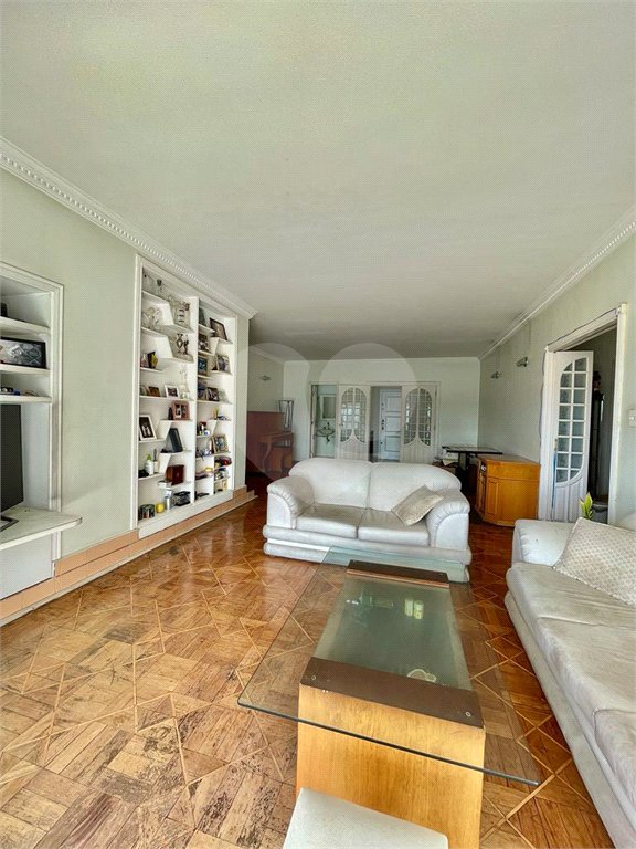 Apartamento à venda com 3 quartos, sendo 2 suítes, em Cambuci, São Paulo, SP