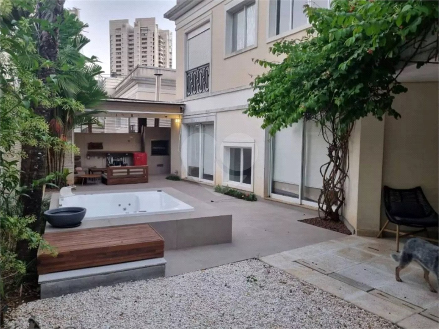 Casa à venda com 3 suítes no condomínio Solares Vila Europa, São Paulo - SP