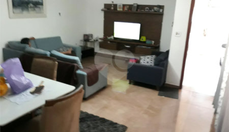 Sobrado à venda com 4 quartos, sendo 2 suítes,  em Parque Edu Chaves, São Paulo, SP