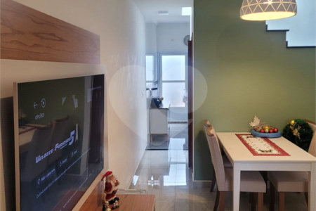 Sobrado à venda com 3 quartos, sendo 1 suíte,  em Vila Marari, São Paulo, SP