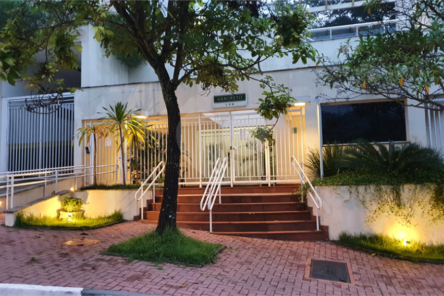 Apartamento à venda com 3 quartos, sendo 1 suíte, em Jardim Peri, São Paulo, SP