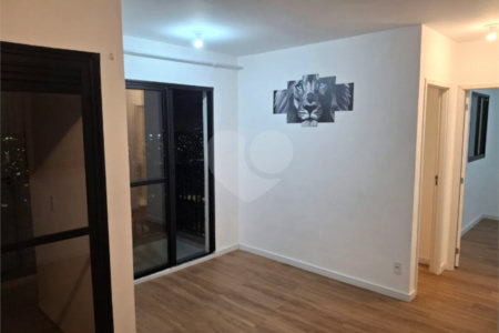 Apartamento à venda com 2 quartos em Parque Maria Helena, São Paulo, SP