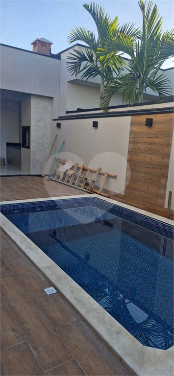 Casa à venda com 3 suítes no condomínio Campos do Conde Ii, Paulínia - SP