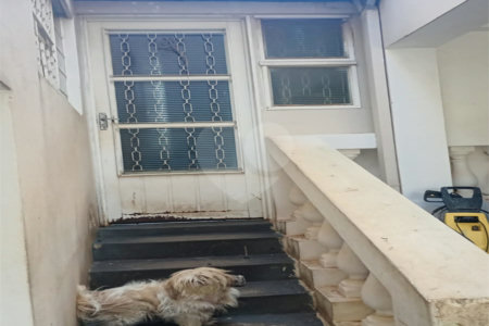 Sobrado à venda com 3 quartos, sendo 1 suíte, em Parque Residencial Maria Stella Faga, São Carlos, SP