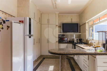 Casa Térrea à venda com 4 suítes em Alto da Lapa, São Paulo, SP