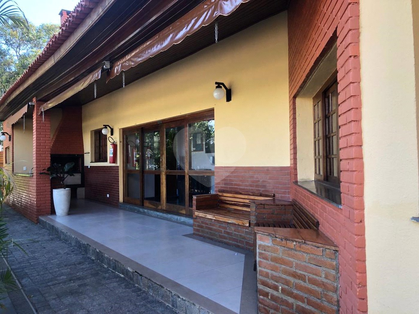Casa à venda com 3 quartos, sendo 1 suíte, no condomínio Greenland, São Paulo - SP