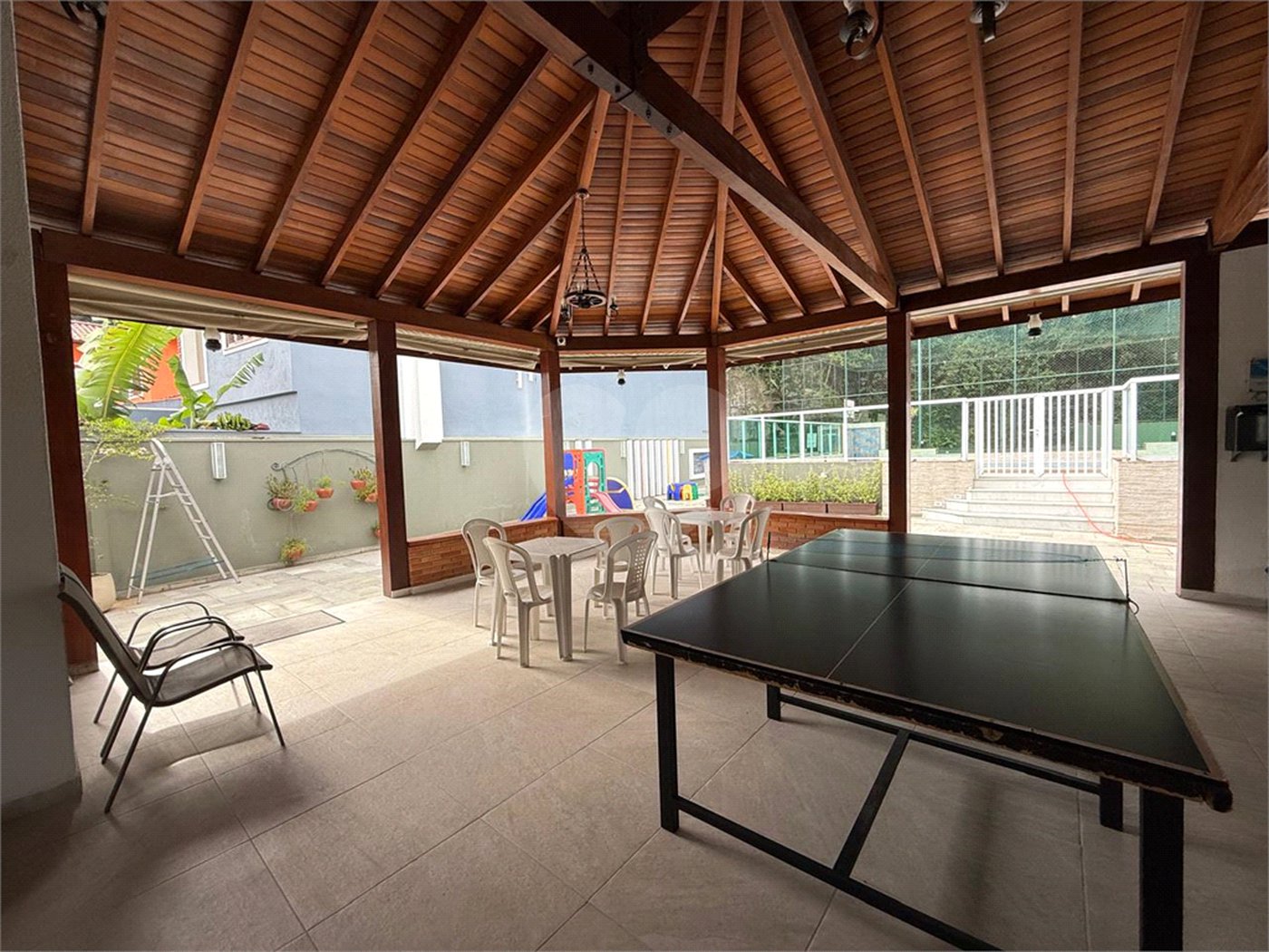 Casa à venda ou para alugar com 3 quartos, sendo 1 suíte, no condomínio Da Serra, São Paulo - SP