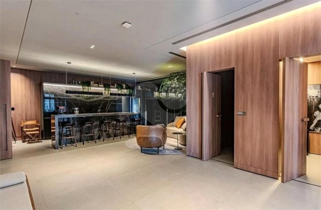 Apartamento à venda com 4 suítes em Vila Cordeiro, São Paulo, SP
