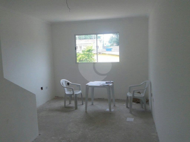Casa à venda com 2 quartos no condomínio Villaggio Dona Regina, São Paulo - SP