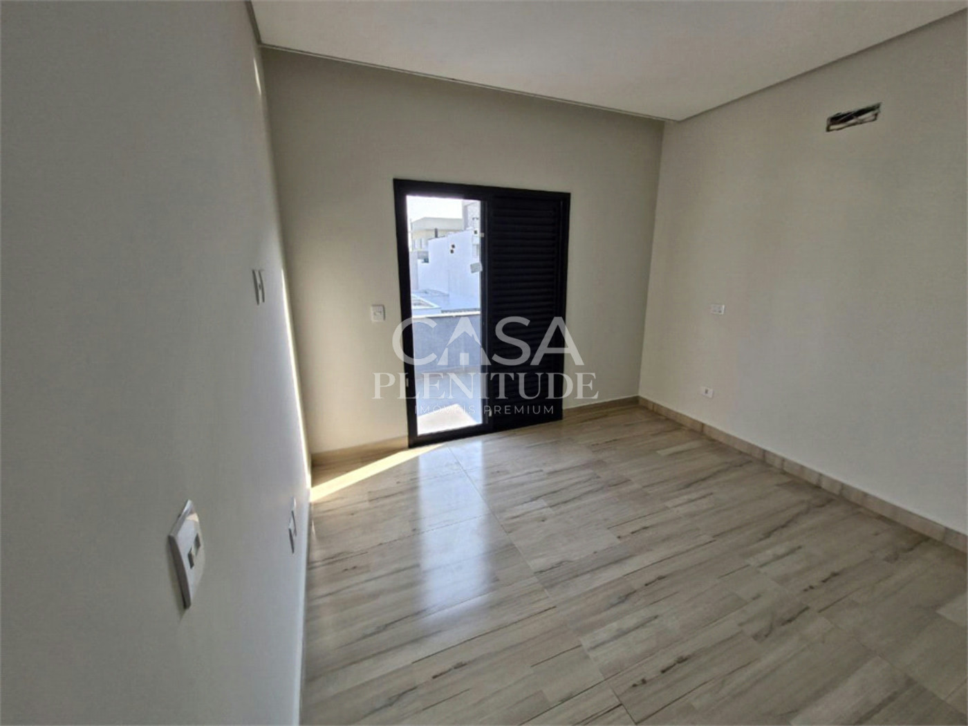Casa em condomínio à venda com 3 quartos, sendo 1 suíte, em Cajuru do Sul, Sorocaba, SP
