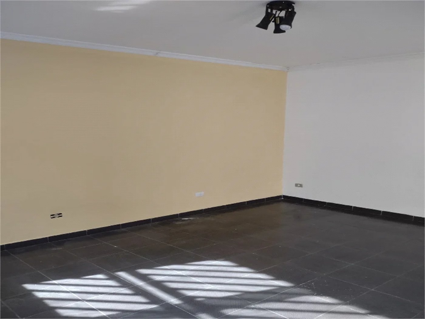 Sobrado à venda com 3 suítes em Jardim Vazani, São Paulo, SP