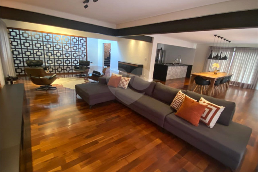 Casa à venda com 4 suítes no condomínio Gleba II, Mairiporã - SP