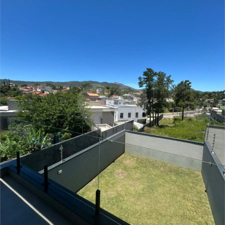 Sobrado à venda com 4 quartos, sendo 3 suítes, em Jardim do Lago, Atibaia, SP