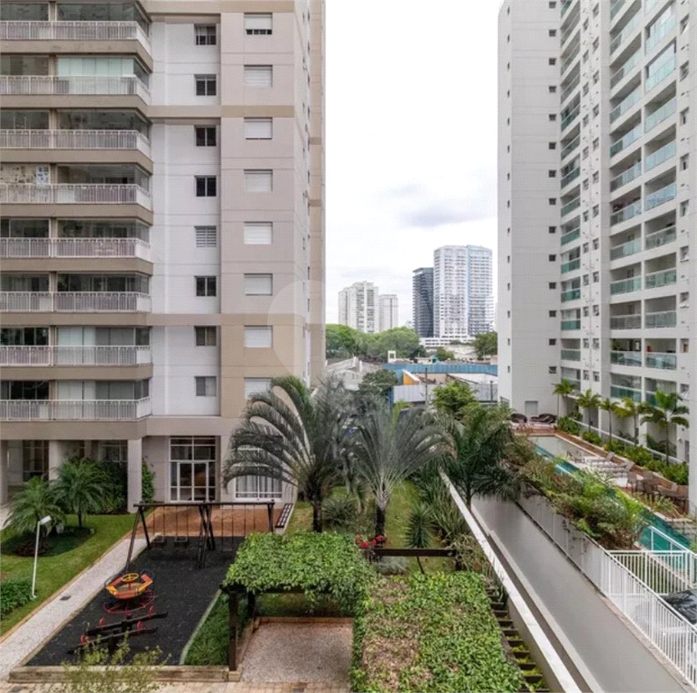 Apartamento à venda com 3 quartos, sendo 2 suítes,  em Várzea da Barra Funda, São Paulo, SP