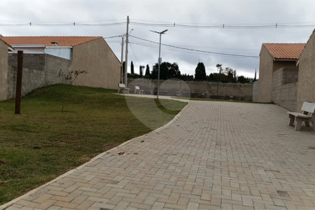 Casa à venda com 2 quartos em Vila Popular, Itapetininga, SP
