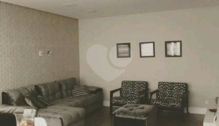 Casa Térrea à venda com 5 quartos, sendo 2 suítes,  em Água Fria, São Paulo, SP