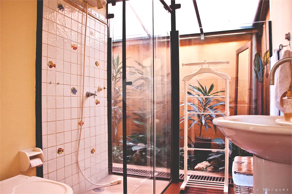 Casa à venda com 3 quartos, sendo 1 suíte, no Centro, São Roque, SP