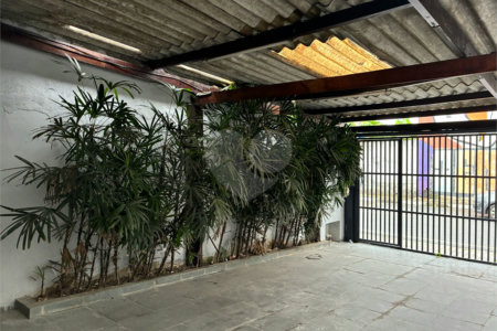 Casa à venda com 3 quartos, sendo 1 suíte,  em Vila Figueira, Suzano, SP