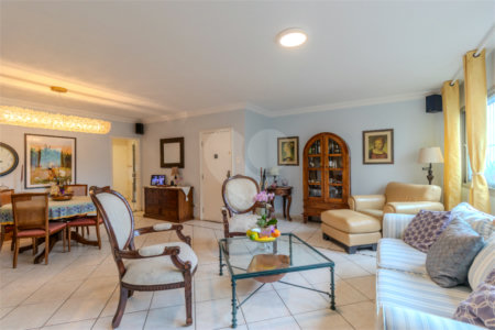 Apartamento à venda com 4 quartos, sendo 1 suíte, em Chácara Santo Antônio, São Paulo, SP